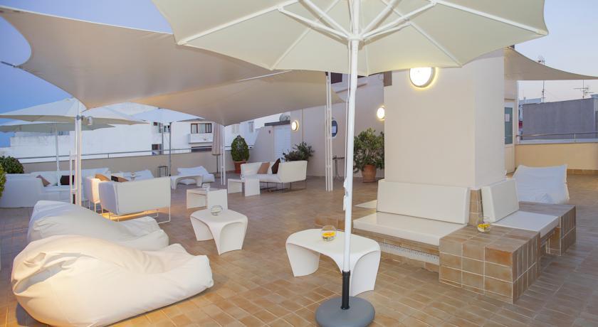 Aparthotel Duquesa Playa Santa Eulária des Riu Exterior foto